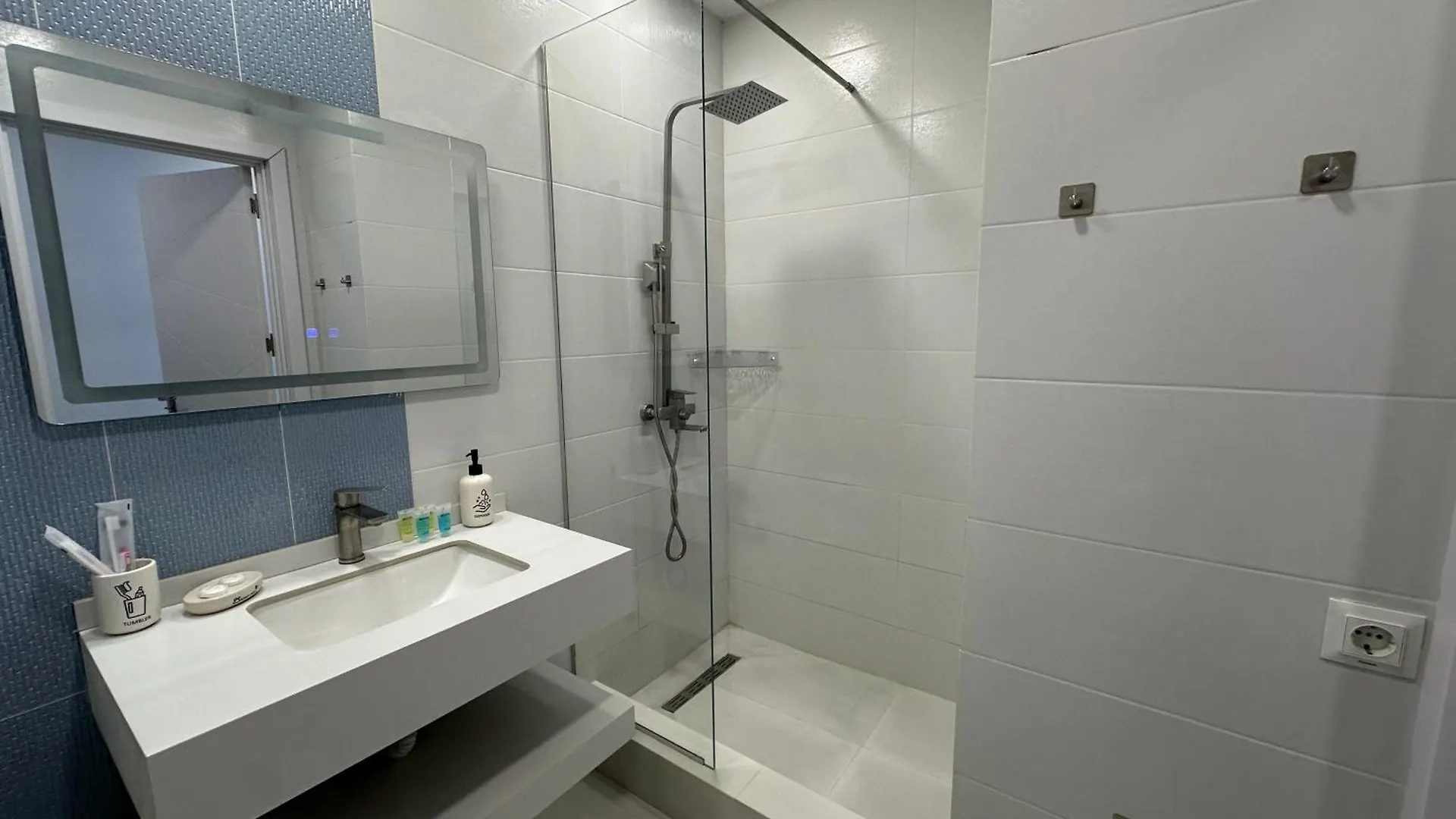Lovely Apartments With The Mountain View 303 Batumi